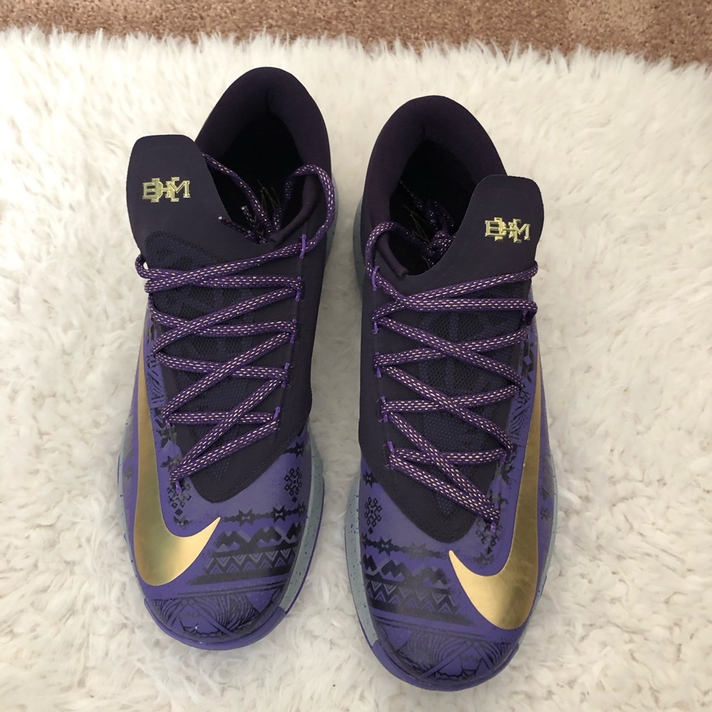 Nike KDs “black history month”